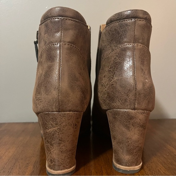 SOUL NATURALIZER Haley Wedge Booties in Mid Brown - Size 10W - Picture 6 of 12